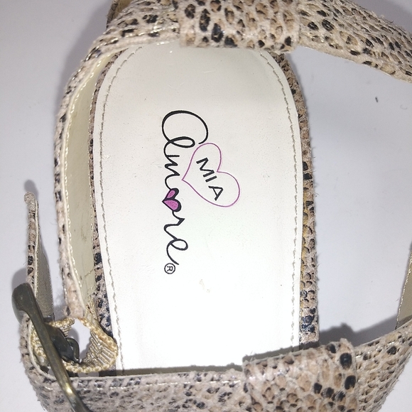 Tan/Black Faux Snakeskin Sandals Sz 9.5 - Picture 5 of 6